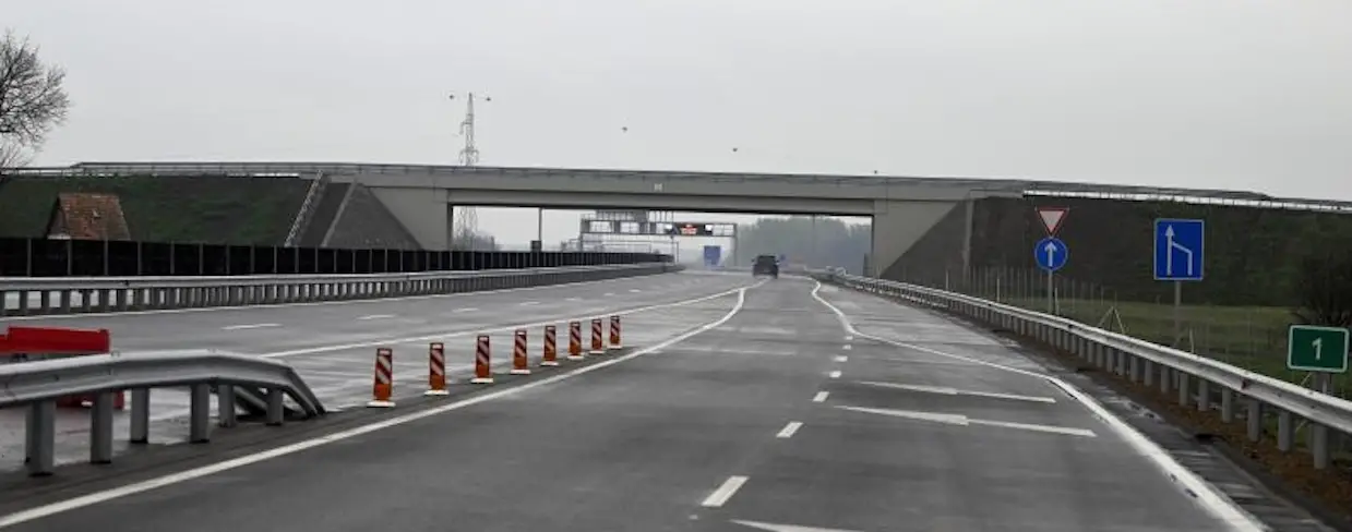 Átadták az M44-es gyorsforgalmi út M5-ös autópálya és Szentkirály közötti szakaszát